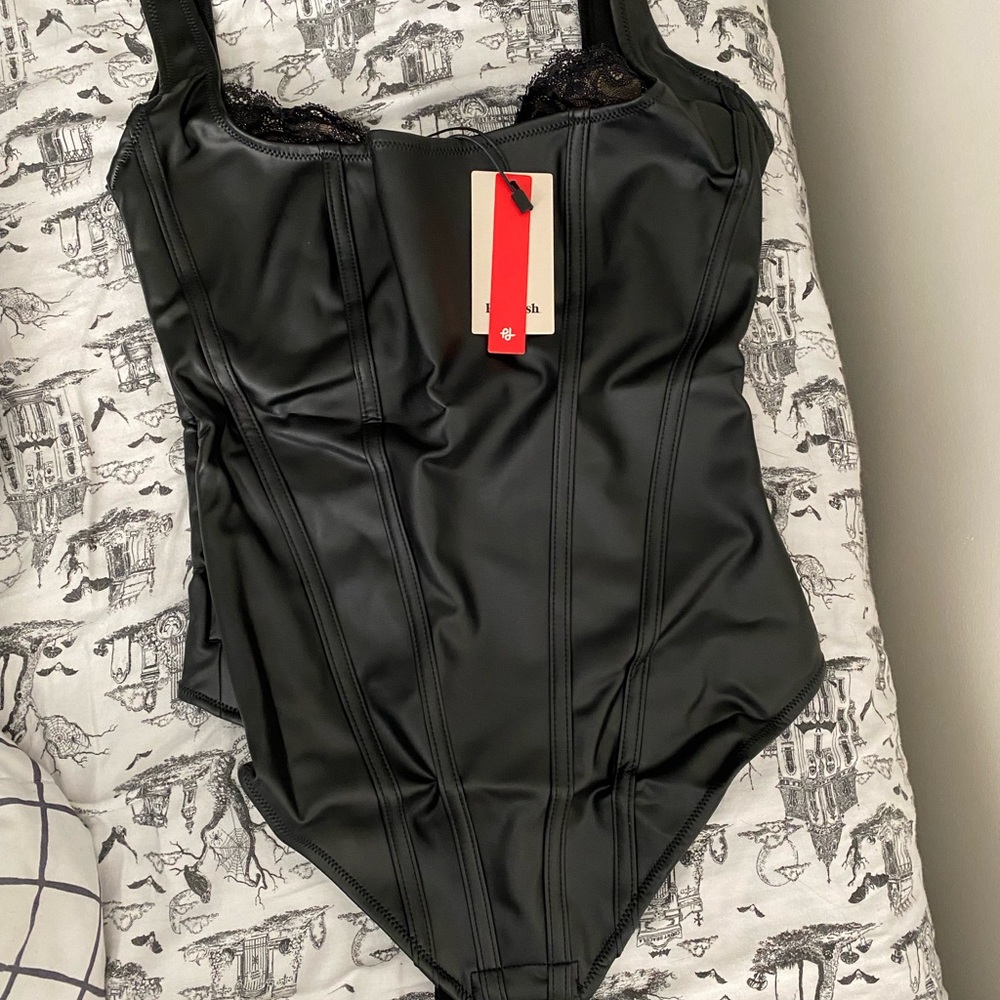 SOLD - Elegant Black Shapewear Bodysuit